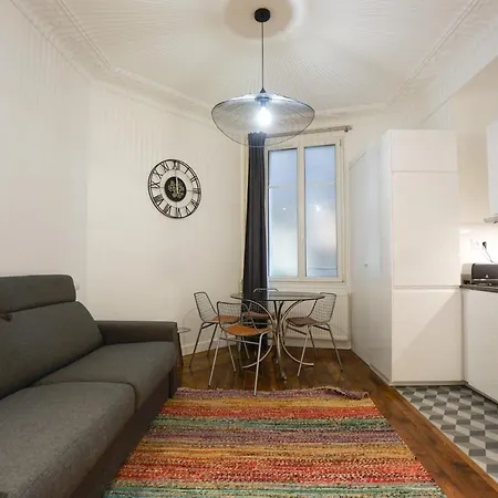 Appartamento Large Flat At 2 Steps From The Eiffel Tower Parigi Esterno foto